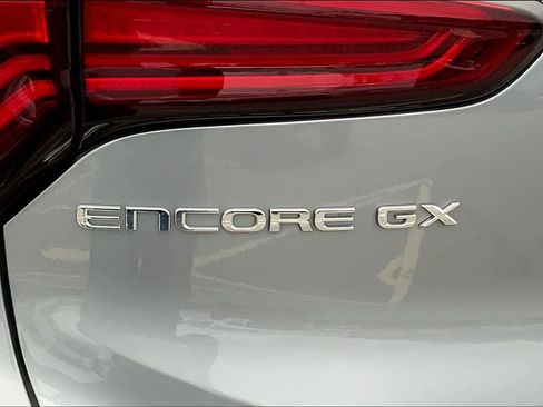 Used 2024 Buick Encore GX Sport Touring image 30