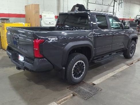 New 2026 Toyota Tacoma TRD Off-Road AWD/4WD image 5