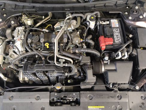 Used 2025 Nissan Altima 2.5 SV FWD image 30