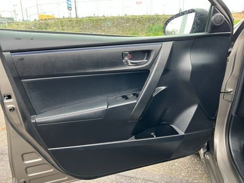 Used 2019 Toyota Corolla SE image 15