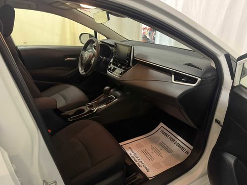 Used 2020 Toyota Corolla LE image 27