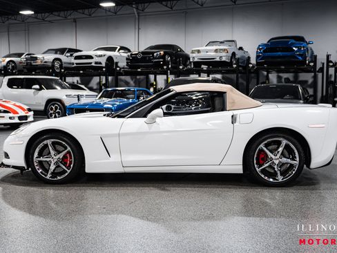 Used 2012 Chevrolet Corvette Convertible w/ 2LT Preferred Equipment Group image 39
