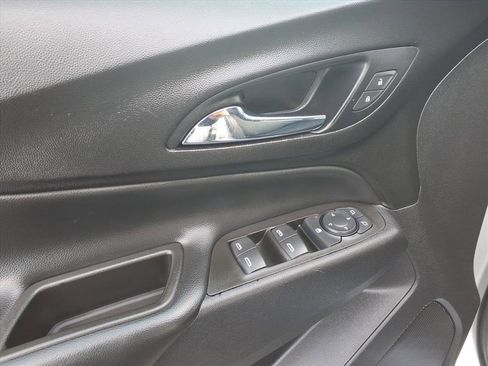 Certified 2020 Chevrolet Equinox LT image 11