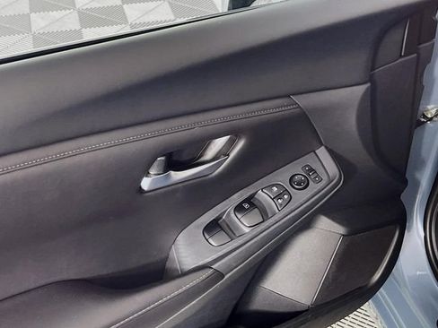 Used 2025 Nissan Sentra SV FWD image 18