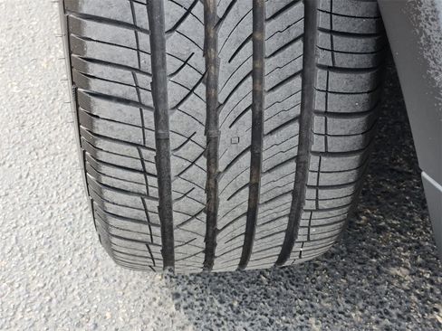 Used 2017 Ford Explorer Platinum image 10