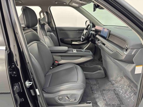 Used 2024 Kia EV9 Light Long Range image 14