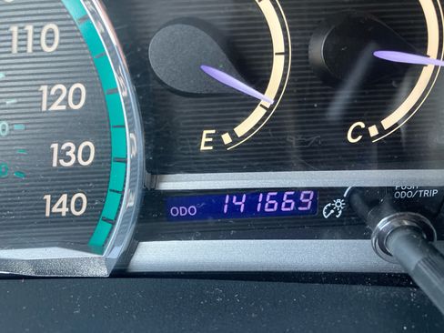 Used 2015 Toyota Venza LE FWD image 13