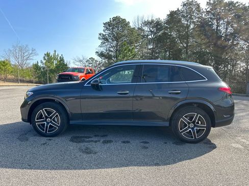 Certified 2025 Mercedes-Benz GLC 300 4MATIC image 4