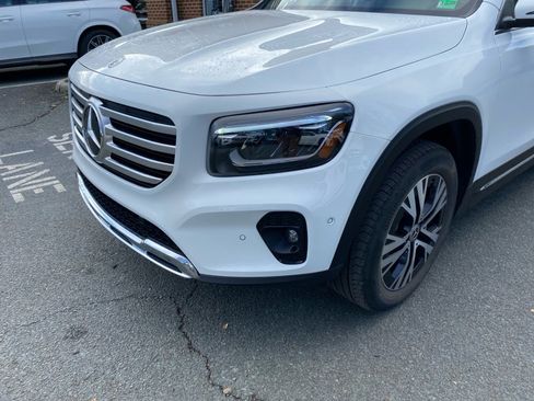 Used 2025 Mercedes-Benz GLB 250 4MATIC image 26