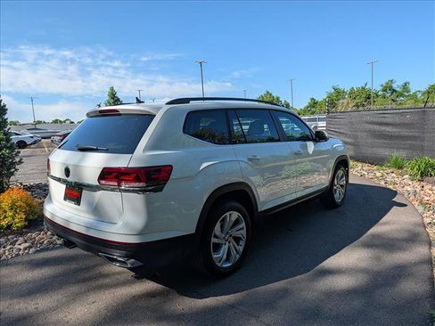 Used 2023 Volkswagen Atlas SE w/ Panoramic Sunroof Package FWD image 5