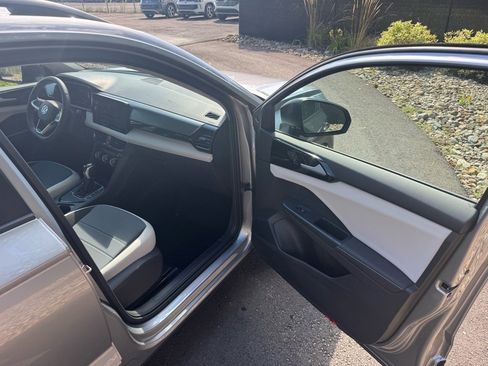 New 2025 Volkswagen Taos S image 11