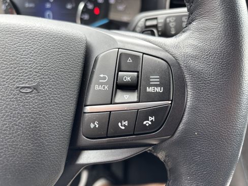 Used 2020 Ford Explorer XLT w/ Equipment Group 202A AWD/4WD image 21