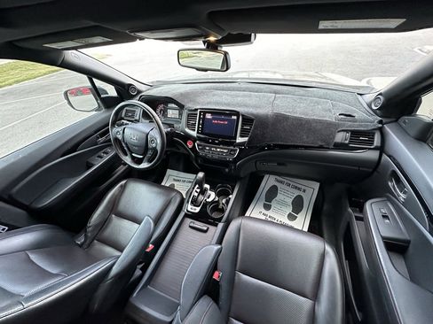 Used 2018 Honda Ridgeline Black Edition image 9