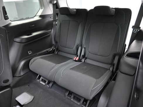 Used 2023 Jeep Grand Cherokee L Laredo w/ Luxury Tech Group I AWD/4WD image 30