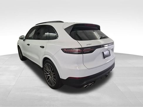 Used 2022 Porsche Cayenne S image 7