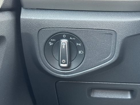 Used 2021 Volkswagen Atlas S image 30