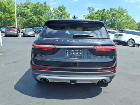 Used 2022 Lincoln Corsair Reserve w/ Towing Package AWD/4WD image 6