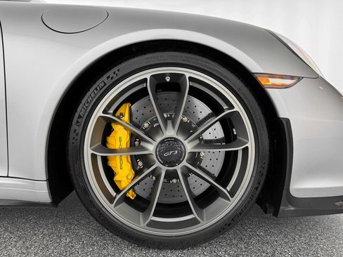 Used 2016 Porsche 911 GT3 image 32