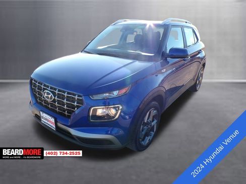 Used 2024 Hyundai Venue SEL image 1
