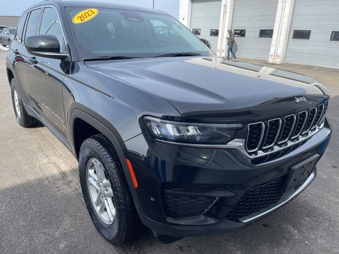 Used 2023 Jeep Grand Cherokee Laredo w/ Luxury Tech Group I image 1
