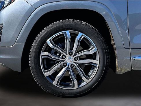 Used 2019 GMC Terrain Denali w/ Driver Alert Package II AWD/4WD image 10