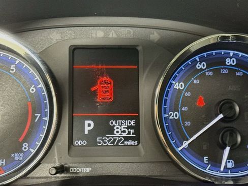 Used 2018 Toyota Corolla LE FWD image 12