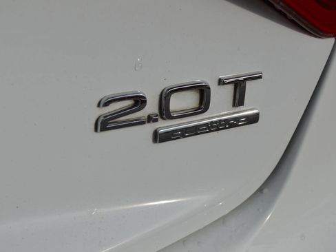 Used 2011 Audi A5 2.0T Premium image 7