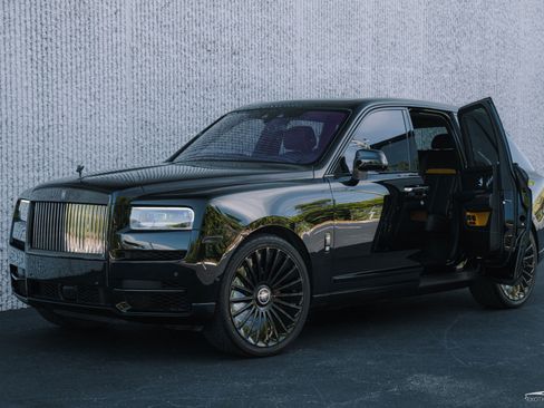 Used 2020 Rolls-Royce Cullinan Black Badge AWD/4WD image 1