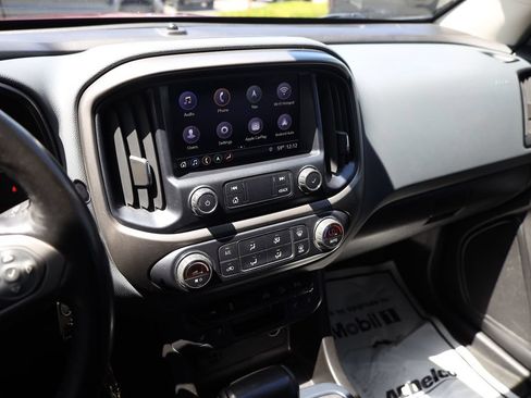 Used 2019 Chevrolet Colorado Z71 AWD/4WD image 15