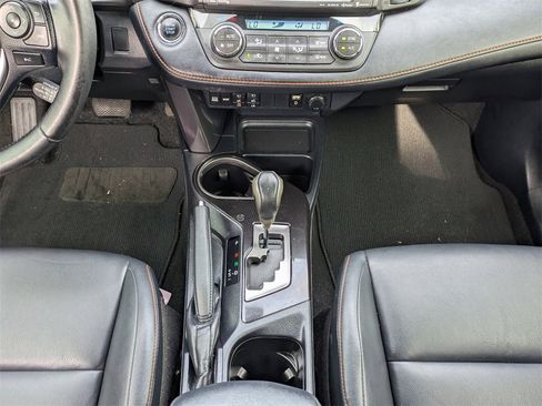 Used 2017 Toyota RAV4 SE image 20