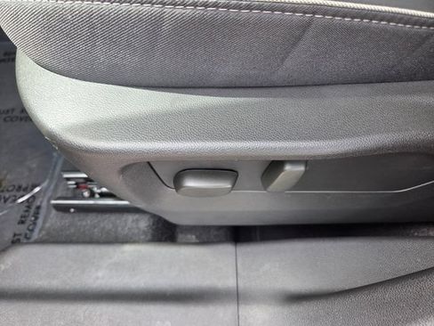 Used 2023 Buick Envision Essence AWD/4WD image 4