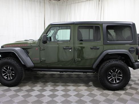 Used 2024 Jeep Wrangler Unlimited Rubicon w/ XTREMEE 35" Tire Package AWD/4WD image 34