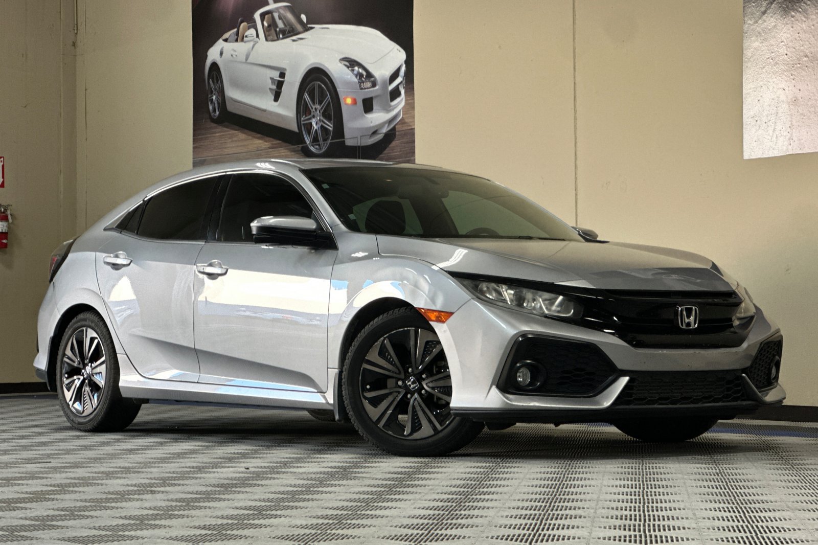 Used 2017 Honda Civic EX-L image 2