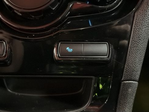 Used 2014 Ford Fiesta SE w/ Equipment Group 201A FWD image 28