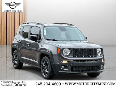 Used 2018 Jeep Renegade Latitude w/ Popular Equipment Group FWD image 1