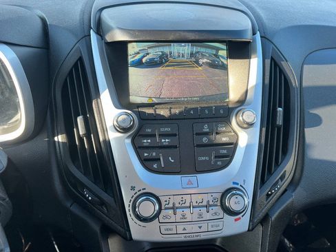 Used 2017 Chevrolet Equinox LS FWD image 33