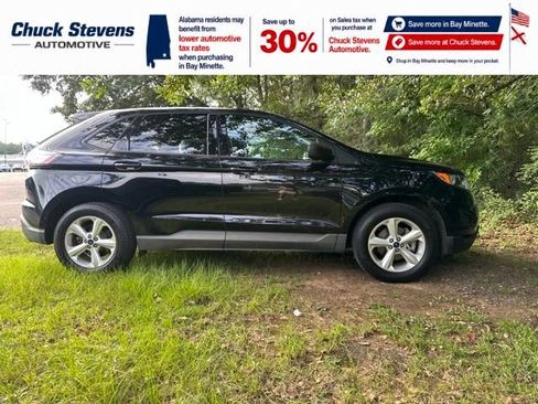 Used 2018 Ford Edge SE FWD image 3