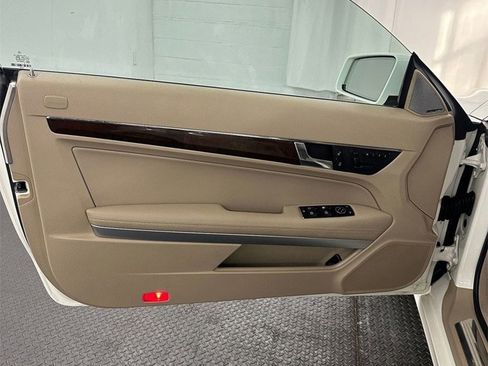 Used 2011 Mercedes-Benz E 350 Cabriolet image 8