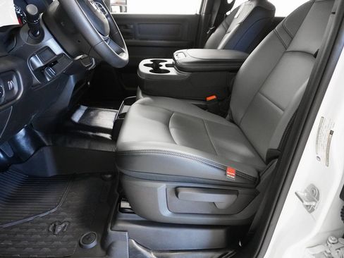 Used 2024 RAM 3500 Tradesman image 16