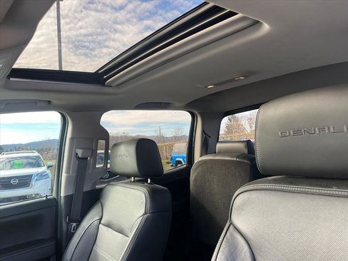 Used 2018 GMC Sierra 1500 Denali w/ Denali Ultimate Package image 8
