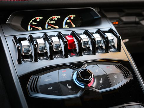 Used 2019 Lamborghini Huracan LP 580-2 image 24