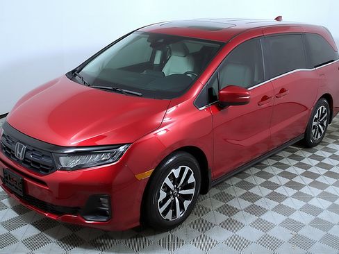 Used 2025 Honda Odyssey EX-L image 3