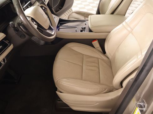 Used 2021 Lincoln Aviator Grand Touring w/ Elements Package Plus AWD/4WD image 11