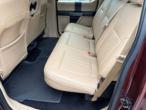 Used 2015 Ford F150 XLT image 17