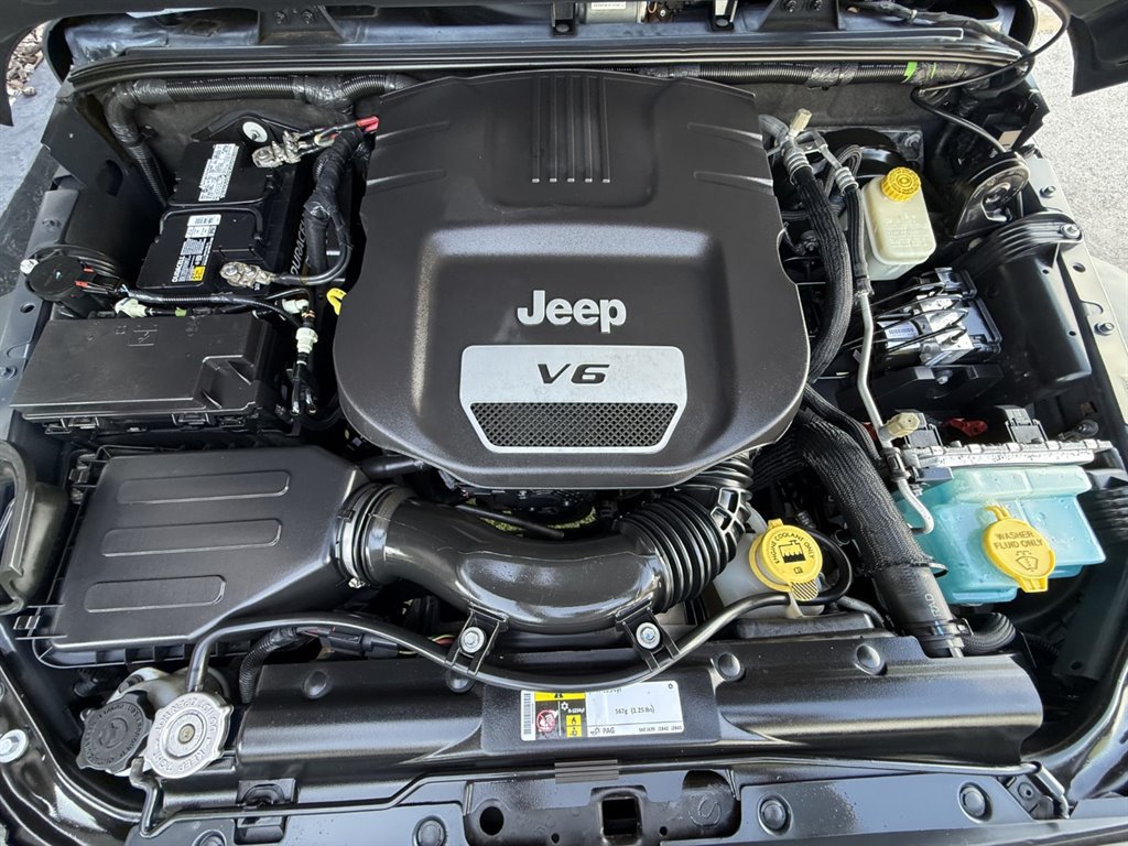 Used 2016 Jeep Wrangler Unlimited Sport AWD/4WD image 26