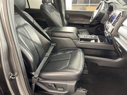 Used 2021 Ford Expedition Max Limited image 28