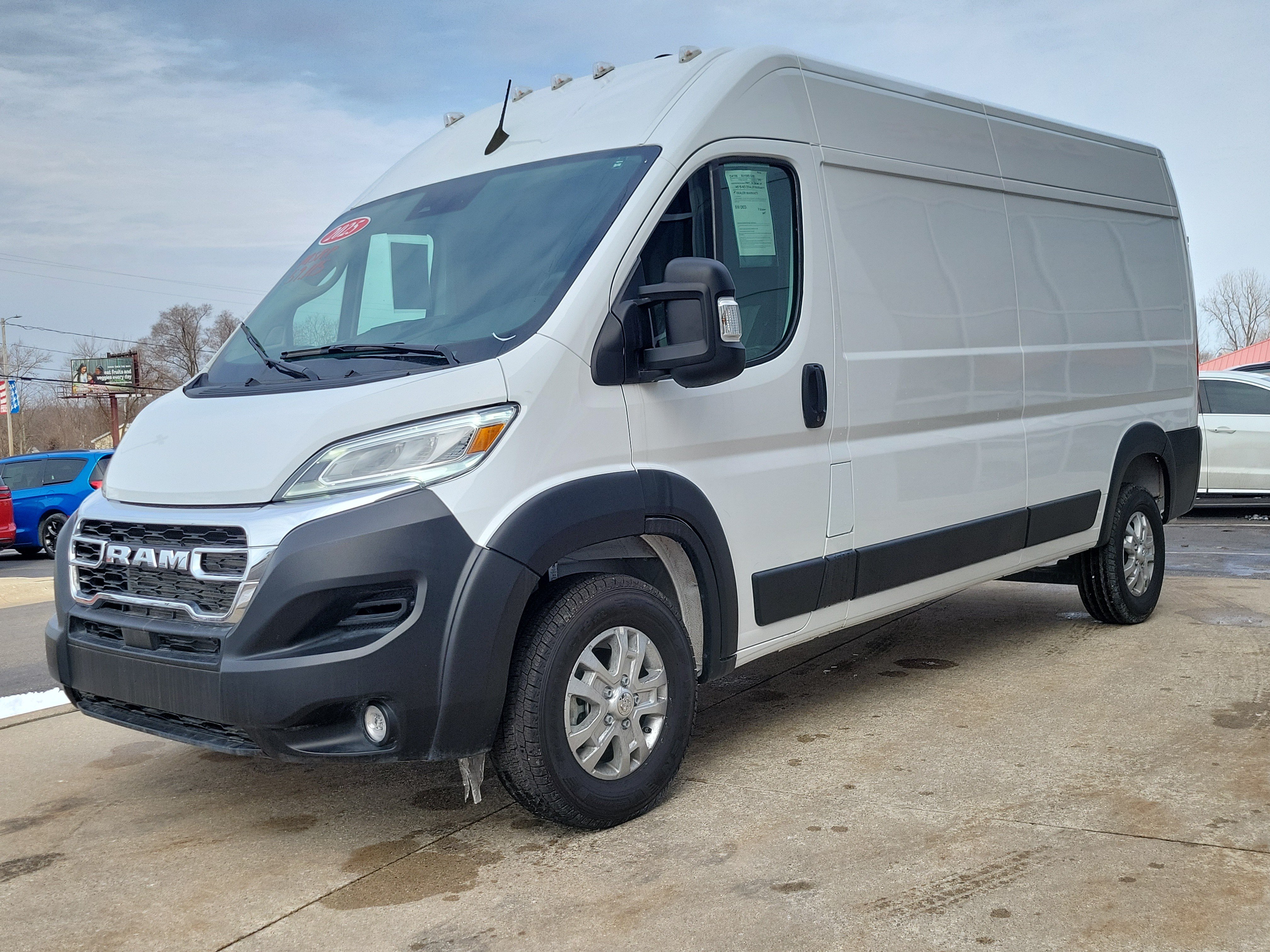 Used 2025 RAM ProMaster 3500 w/ Quick Order Package 22G SLT FWD image 2