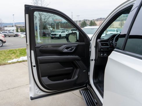 Used 2023 GMC Yukon AT4 w/ AT4 Premium Package image 20