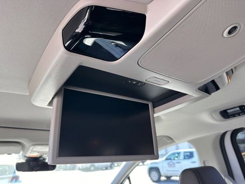 Used 2025 Honda Odyssey Elite image 12