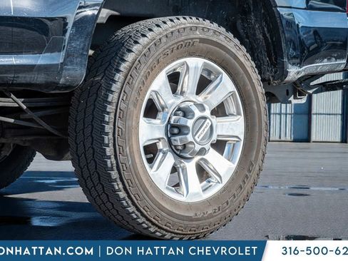 Used 2022 Ford F250 Platinum w/ FX4 Off-Road Package image 45